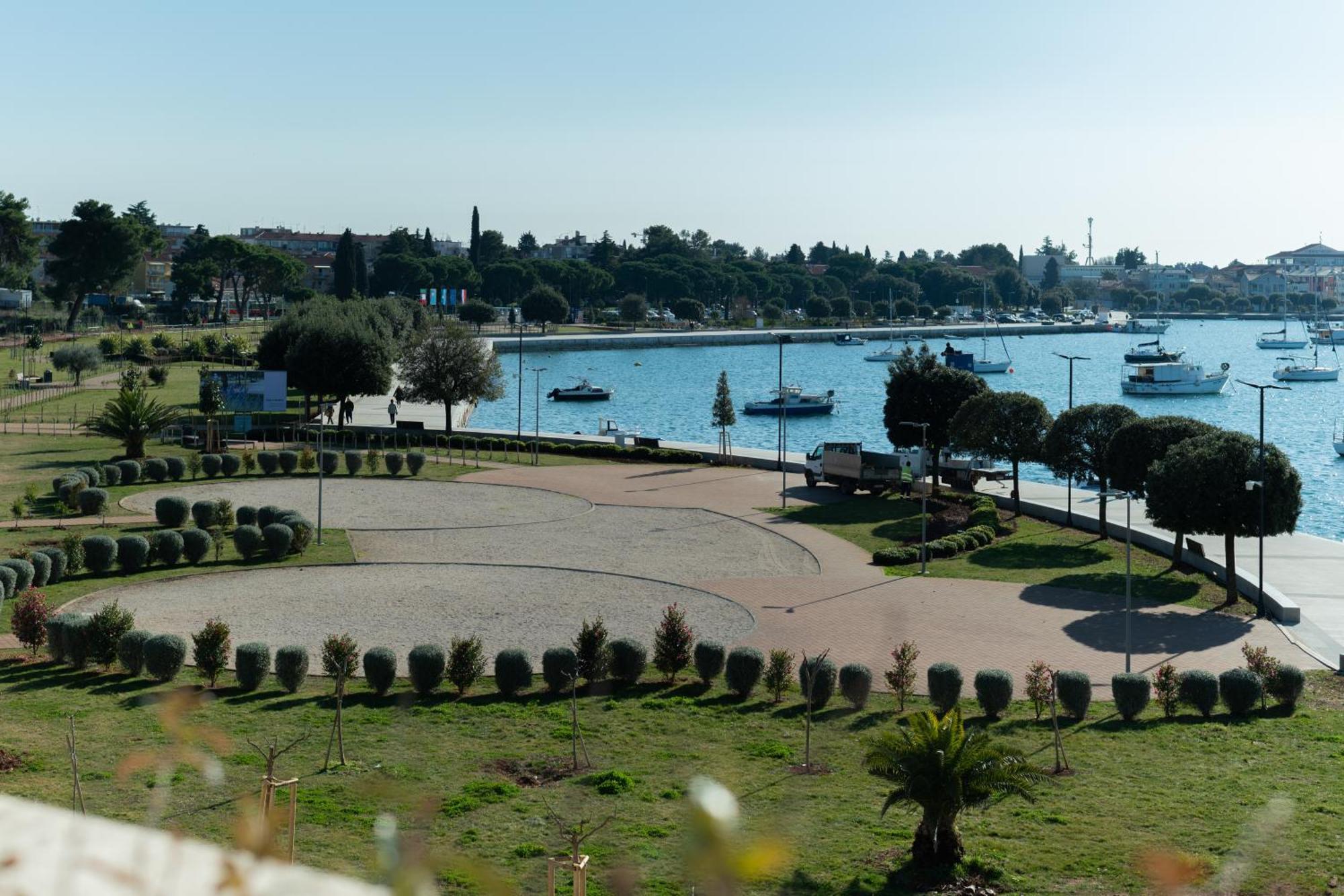The Garden Palace Umag By Locap Group Extérieur photo